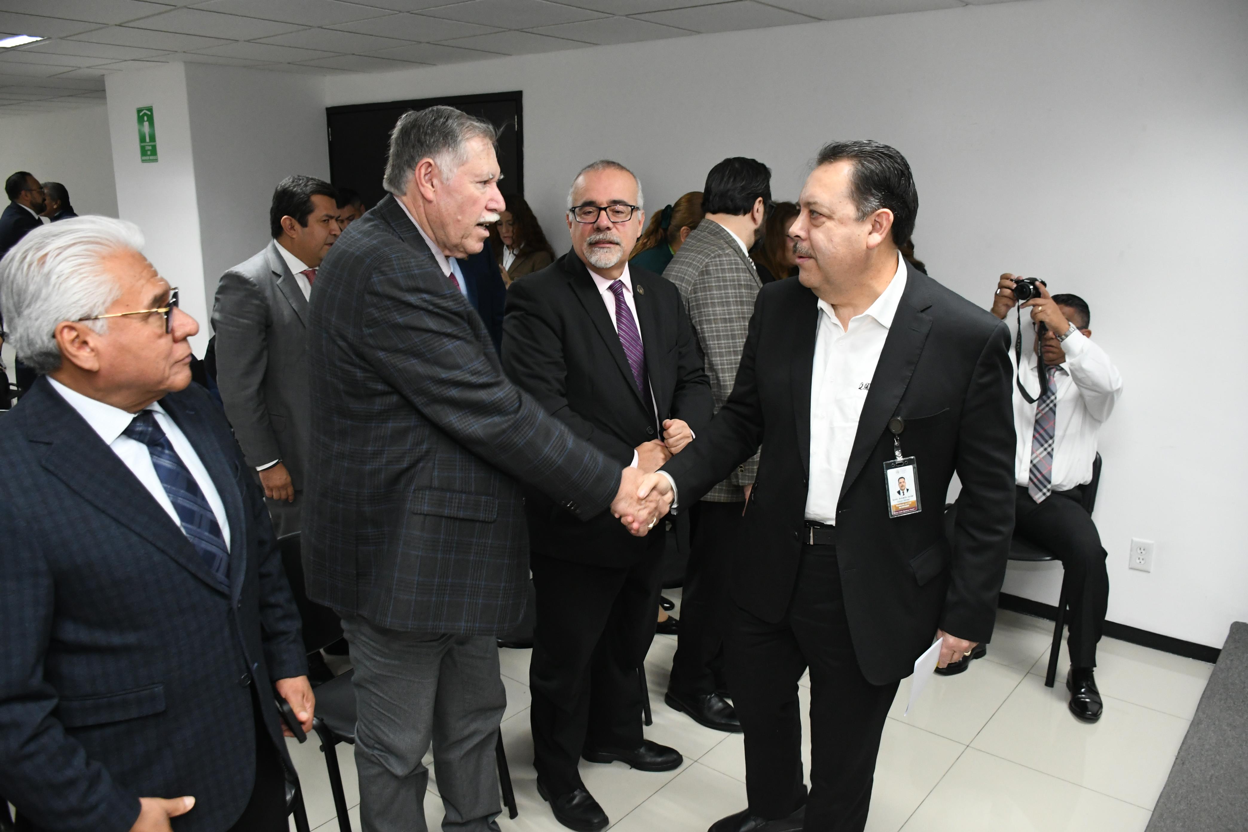 Inauguración de la Unidad Móvil de SuperISSSTE en el Tribunal Federal de Conciliación y Arbitraje